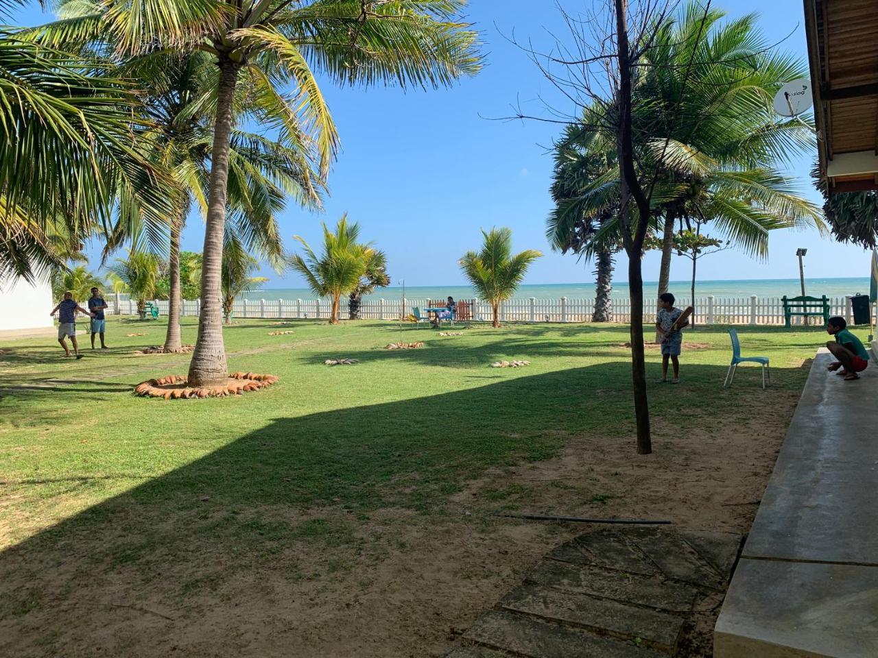 Pearl Oceanic Resort - Trincomalee Kültér fotó